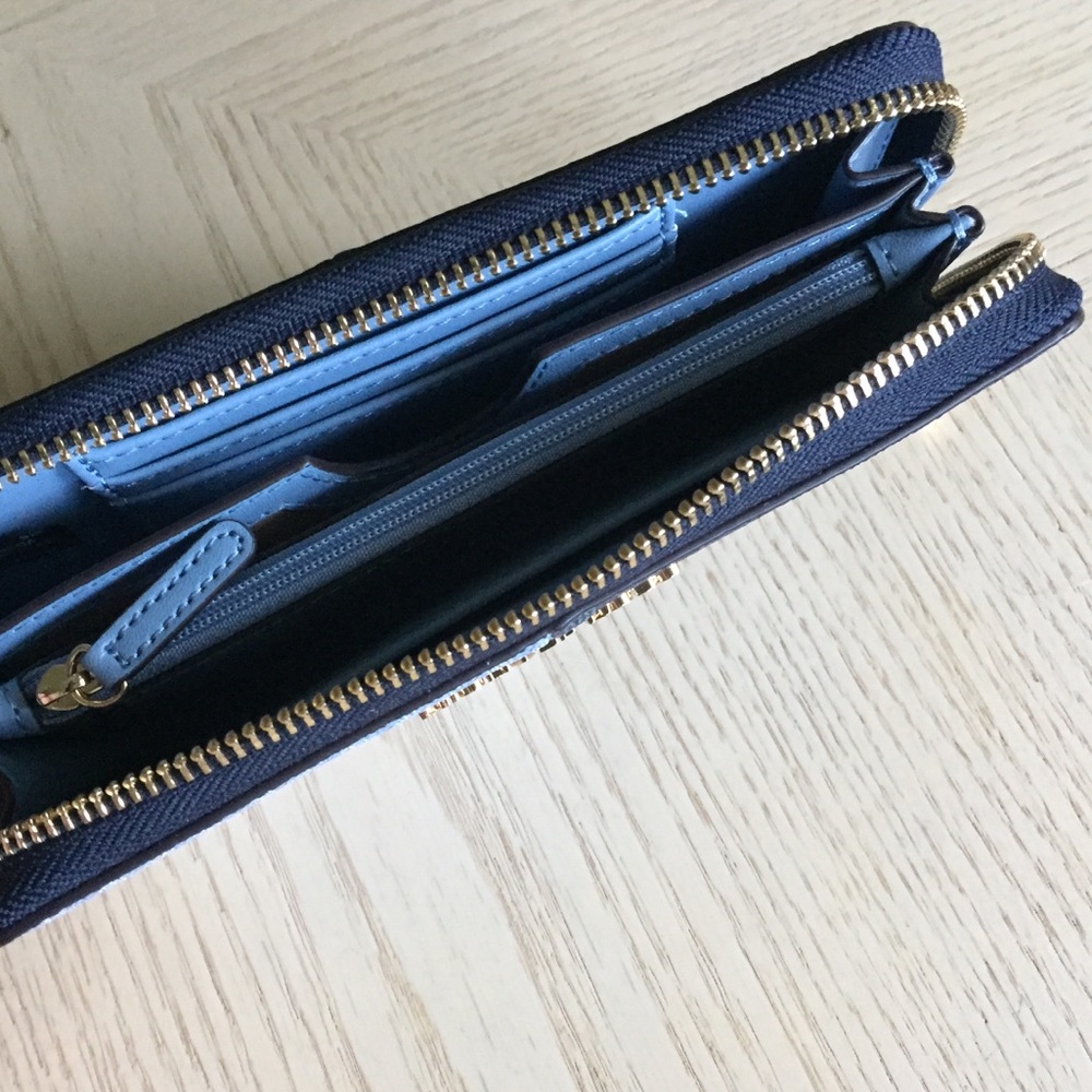 Michael Kors Jet Set Chambray Multi Wallet - Picture 6 of 9